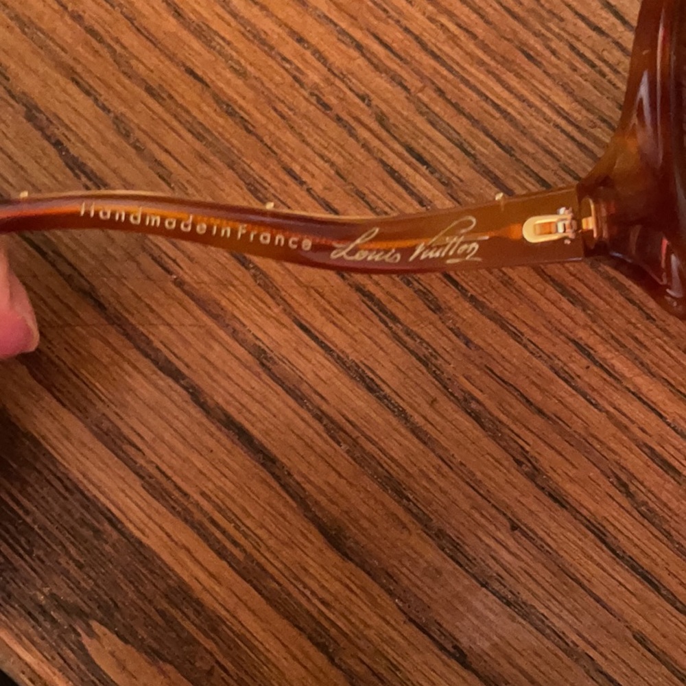 Louis Vuitton sunglasses - Picture 4 of 5
